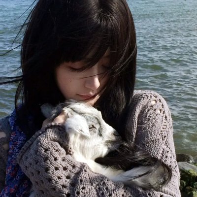 慈善晚宴实拍：企业家之子晒豪宅名表，品牌方解约